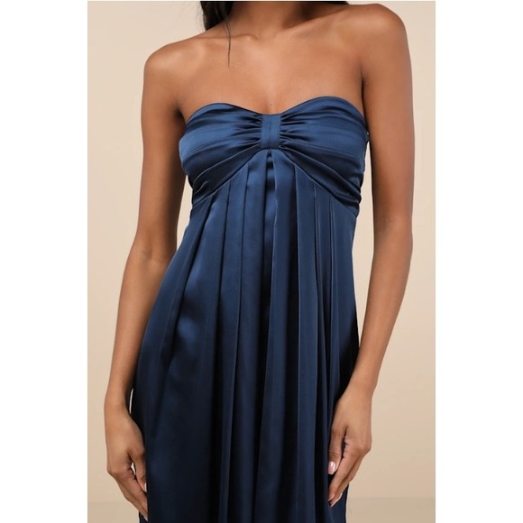 Lulus Dark Blue Satin Strapless Pleated Bust Maxi Gown Dress Medium NWT - Picture 3 of 9